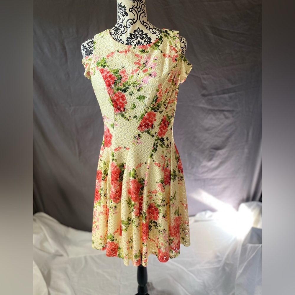 Casual short floral dress